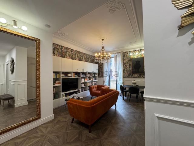 Appartamento in vendita di 115 m² in Via Paolo Giovio, 11