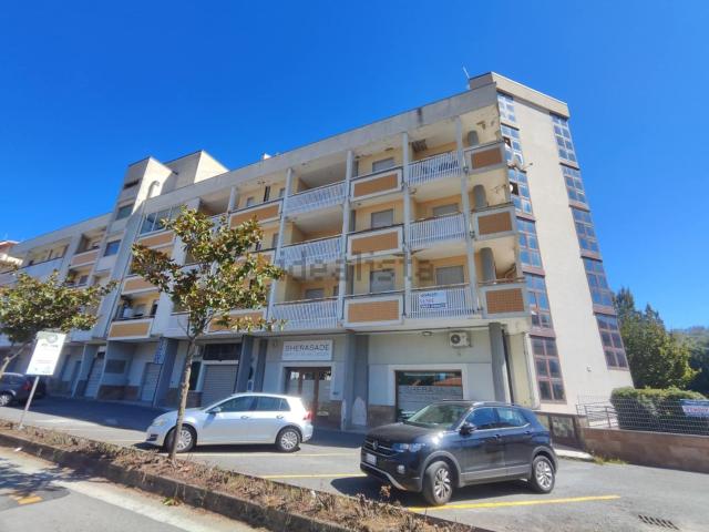 Appartamento in vendita di 115 m² in Via Parisi, 6