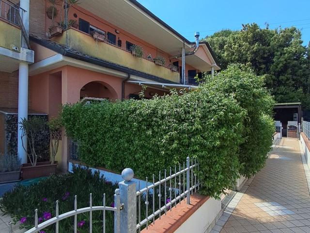 Appartamento in vendita di 115 m² in Via Pergolese, 156