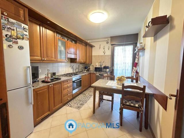 Appartamento in vendita di 115 m² in Via Perugia