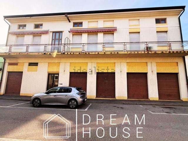 Appartamento in vendita di 115 m² in Via Pietro de Stefani
