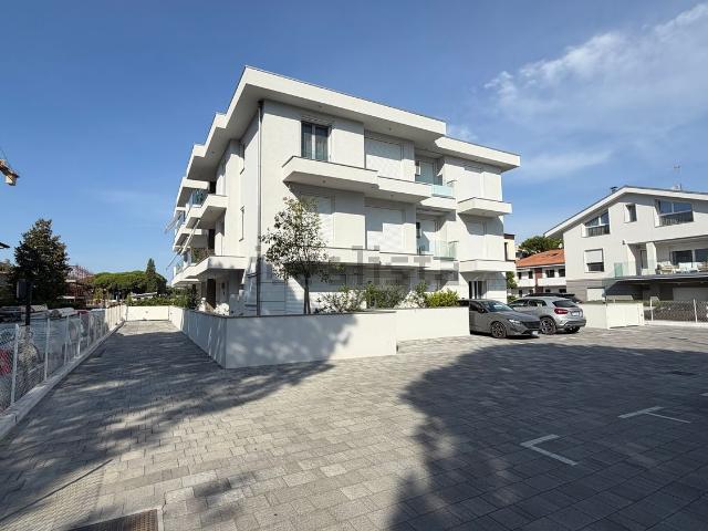 Appartamento in vendita di 115 m² in Via Pinarella, 190