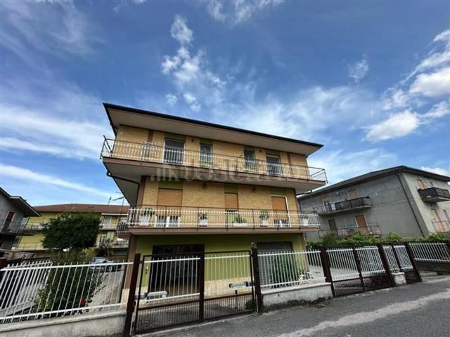 Appartamento in vendita di 115 m² in Via Roccantica