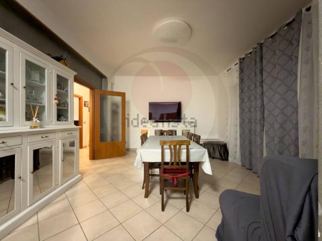 Appartamento in vendita di 115 m² in Via Raffaele Paolucci