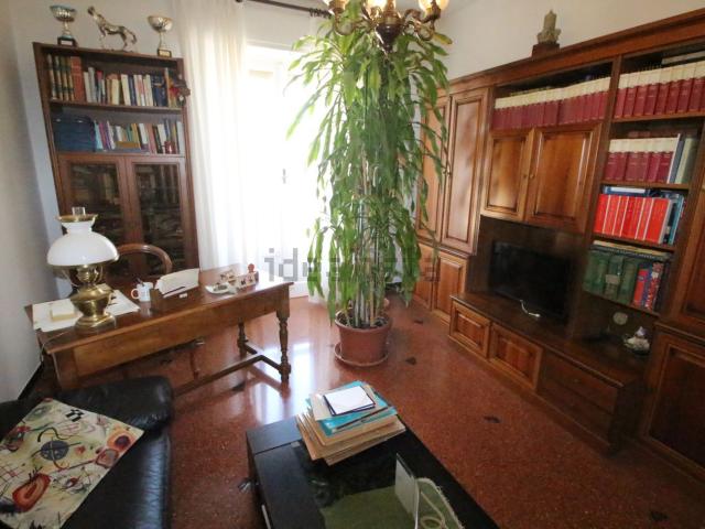 Appartamento in vendita di 115 m² in Via Taggia, 11
