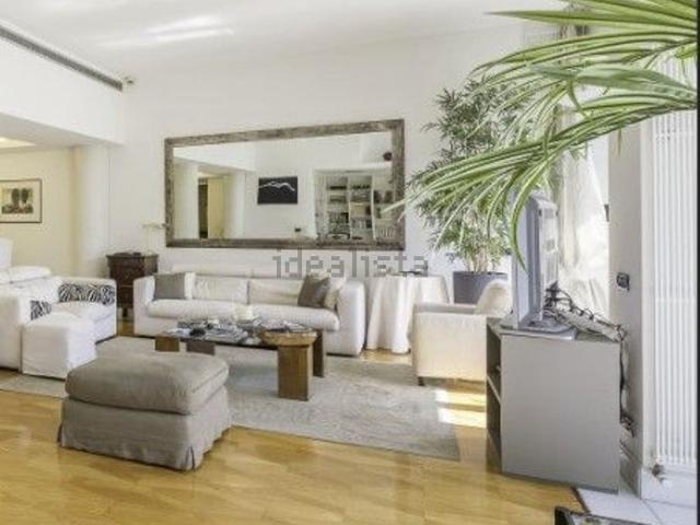 Appartamento in vendita di 115 m² in Via Terramare