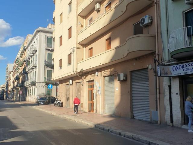 Appartamento in vendita di 115 m² in Via Tito Minniti, 61