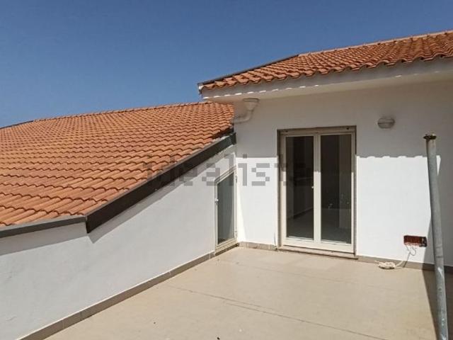 Appartamento in vendita di 115 m² in Via Tripoli, 112