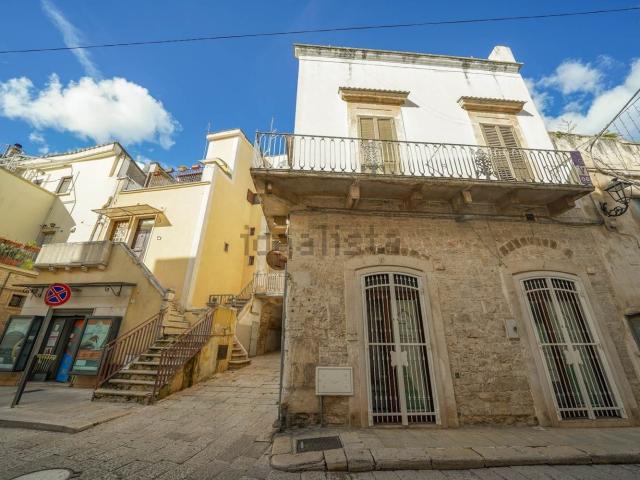 Appartamento in vendita di 115 m² in Via Umberto I, 4