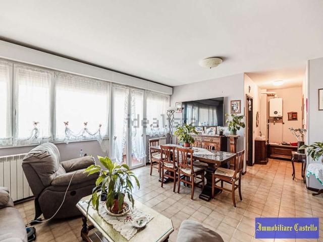 Appartamento in vendita di 115 m² in Via Ugo Foscolo, 35