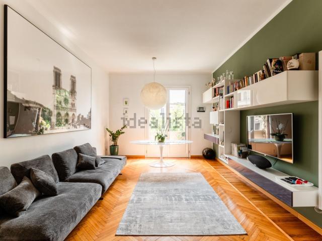 Appartamento in vendita di 115 m² in Via Urbano III, 4