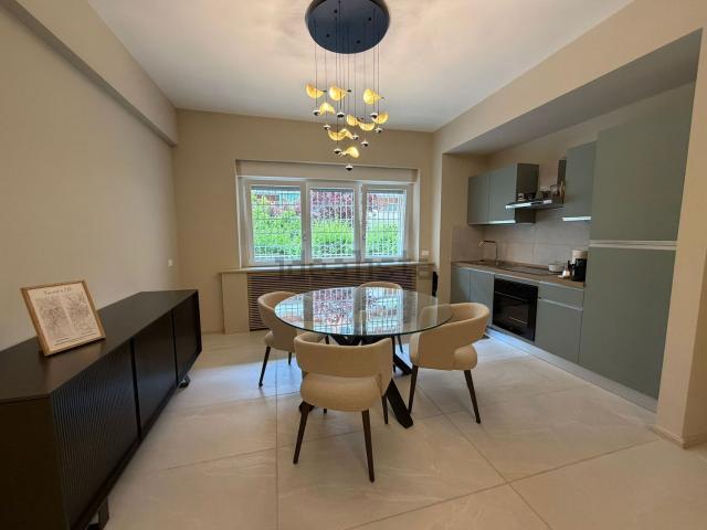 Appartamento in vendita di 115 m² in Via Val di Non, 37