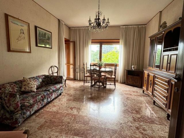Appartamento in vendita di 115 m² in Via Vasco de Gama, 33