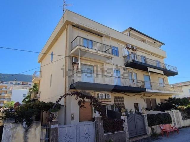 Appartamento in vendita di 115 m² in Via Vela, 4