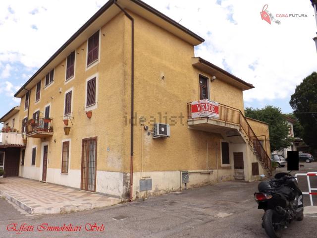 Appartamento in vendita di 115 m² in Via Velletri