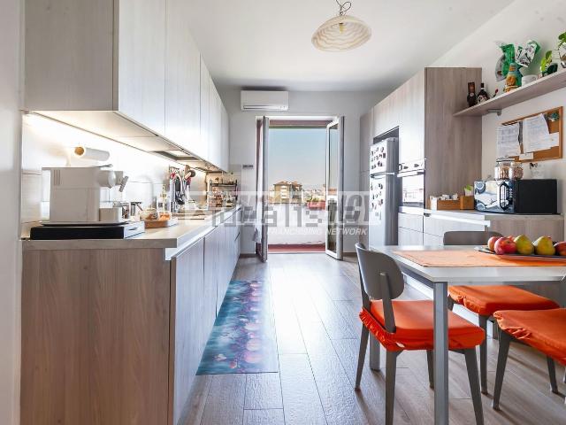 Appartamento in vendita di 115 m² in Via Vittorio Veneto, 9
