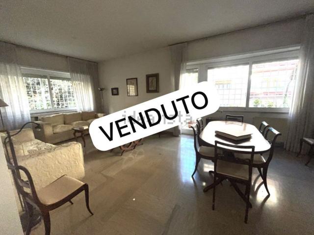 Appartamento in vendita di 115 m² in Via Vincenzo Tangorra