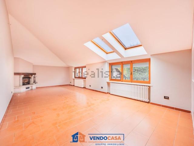Appartamento in vendita di 115 m² in Viale degli Angeli, 70