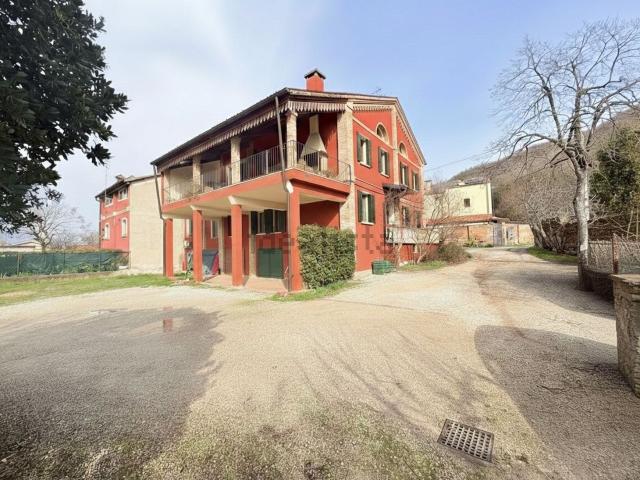Appartamento in vendita di 115 m² in Viale delle Terme