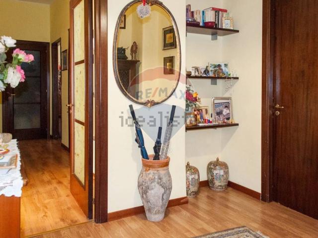 Appartamento in vendita di 115 m² in Viale delle Medaglie D&apos Oro, 1