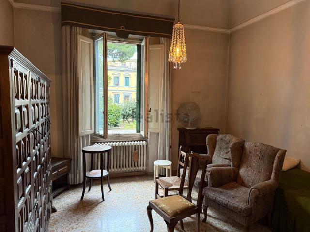 Appartamento in vendita di 115 m² in Viale Edmondo de Amicis