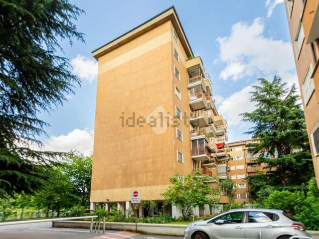 Appartamento in vendita di 115 m² in Viale Giovanni Suzzani, 296