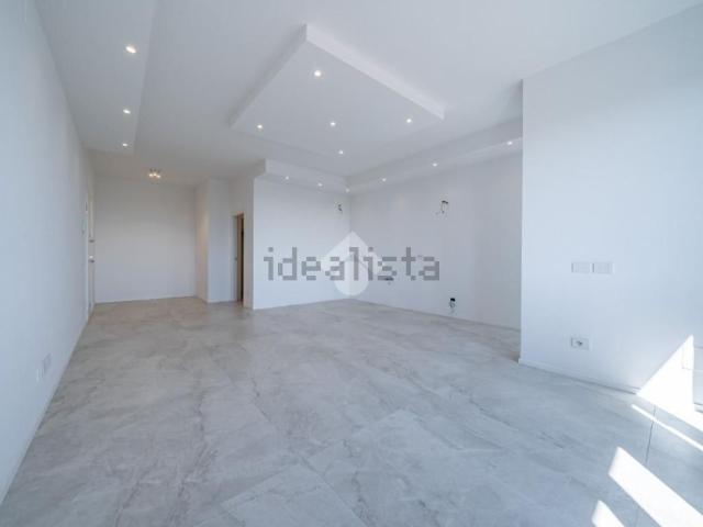 Appartamento in vendita di 115 m² in Viale Monte Grappa, 24