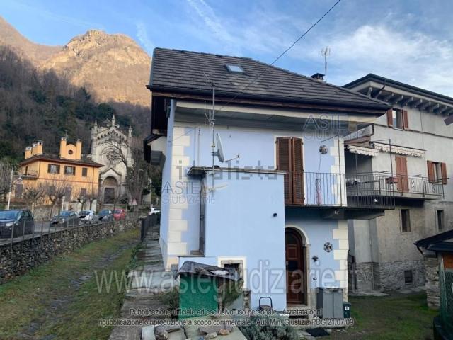 Appartamento in vendita di 115 m² in Vicolo Camillo Benso Conte di Cavour, 11