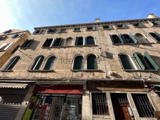 Appartamento in vendita di 115 m² in Calle del Scaleter