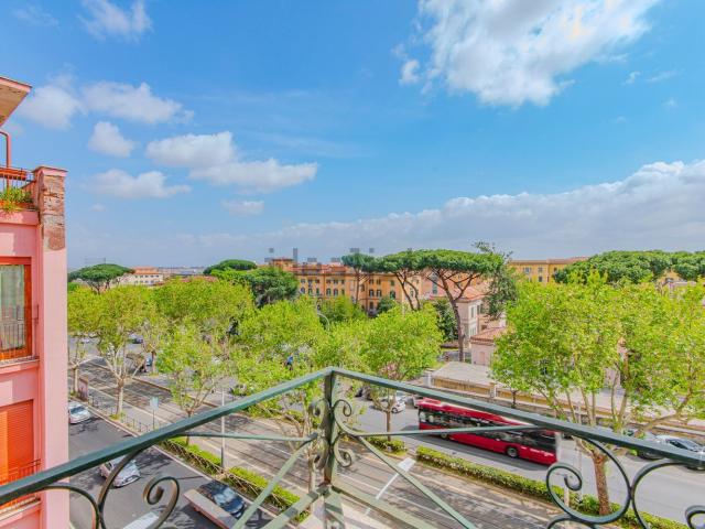 Appartamento in vendita di 115 m² in Circonvallazione Gianicolense, 136