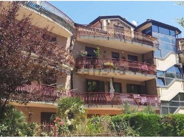 Appartamento in vendita di 115 m² in Contrada Salice, 16