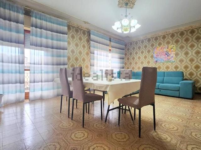 Appartamento in vendita di 115 m² in Corso Domenico Scinà, 54
