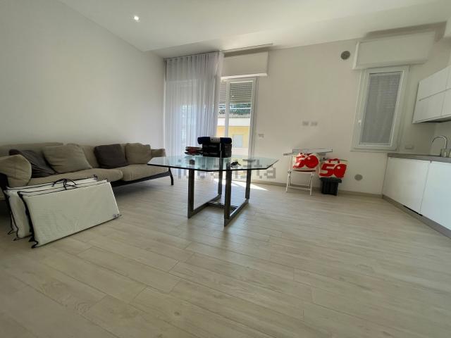 Appartamento in vendita di 115 m² in Lungomare Grazia Deledda, 122