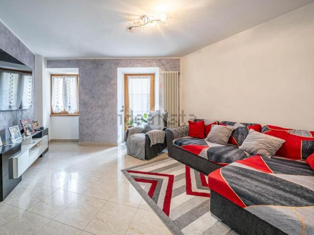 Appartamento in vendita di 115 m² in Piazza Conti D&apos Arco