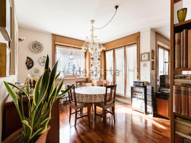 Appartamento in vendita di 115 m² in Piazza dei Daini, 4
