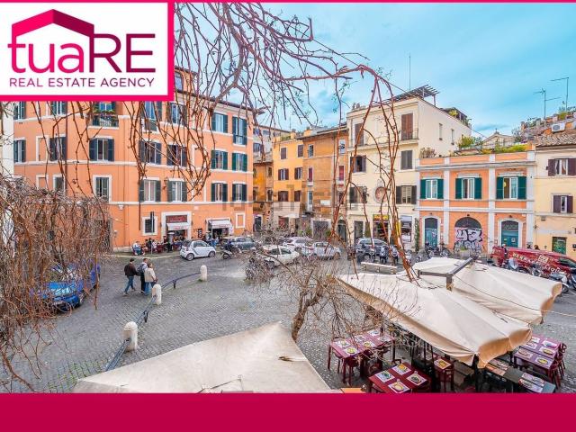 Appartamento in vendita di 115 m² in Piazza di San Giovanni della Malva