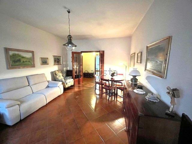 Appartamento in vendita di 115 m² in Piazza Villa Chayes