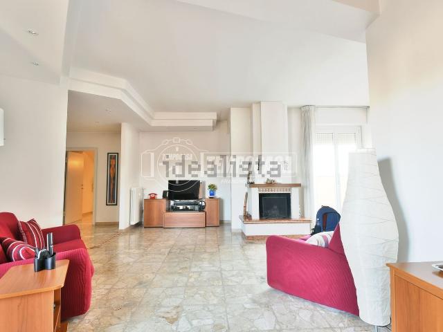Appartamento in vendita di 115 m² in Piazzale Don Benvenuto Cantalamessa