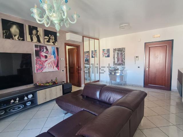 Appartamento in vendita di 115 m² in Piazzale Italia, 19