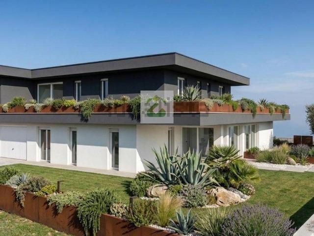 Appartamento in vendita di 115 m² in Strada dei Frati