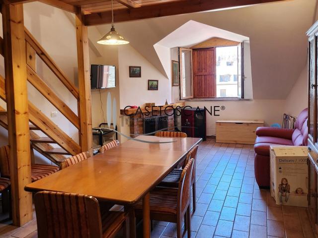 Appartamento in vendita di 115 m² in Strada Provinciale Vetta dell&apos Amiata 81