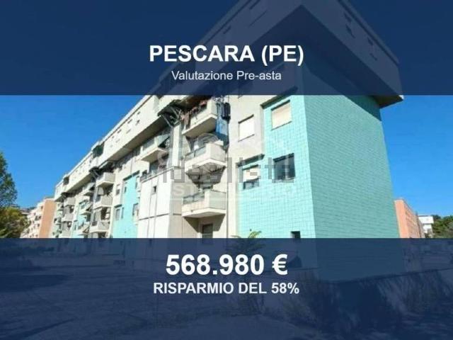 Appartamento in vendita di 1167 m² in Largo Padre Alberto Mileno, 34