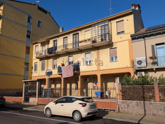 Appartamento in vendita di 116 m² in Via Candiani d&apos Olivola, 8