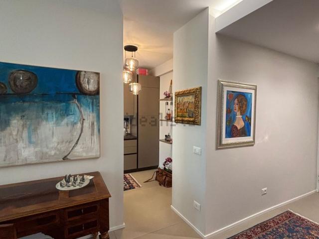 Appartamento in vendita di 116 m² in Via Cesare Battisti