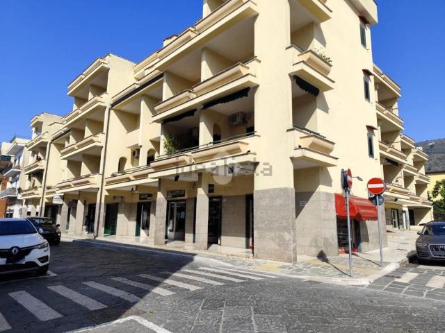 Appartamento in vendita di 116 m² in Via Appia, 317
