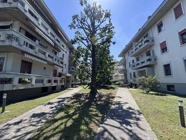 Appartamento in vendita di 116 m² in Via Asolo