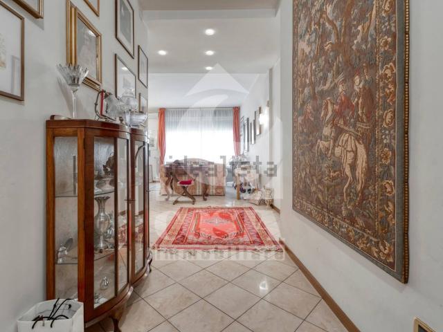 Appartamento in vendita di 116 m² in Via Augusto Majani