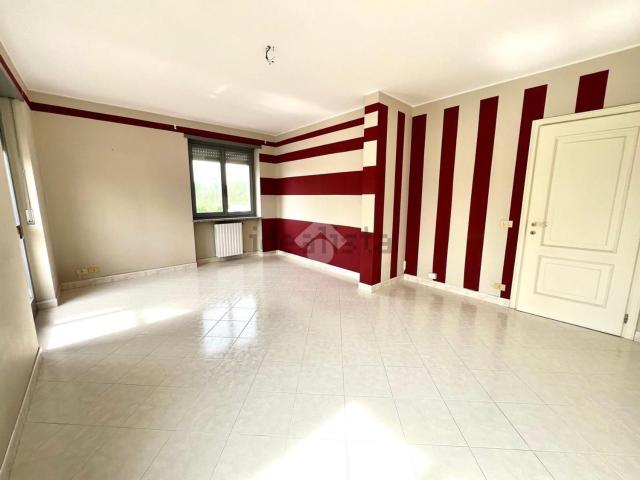 Appartamento in vendita di 116 m² in Via Generale Carlo Alberto dalla Chiesa, 7