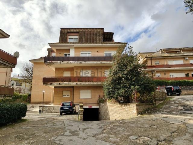 Appartamento in vendita di 116 m² in Via Giulio II