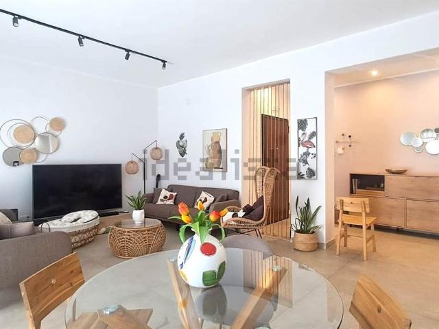 Appartamento in vendita di 116 m² in Via Giuseppe Borrello, 68